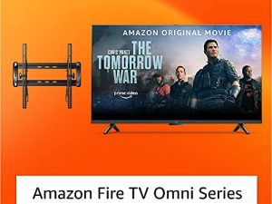 حزمة تلفاز Amazon Fire TV 55 بوصة Omni Series 4K UHD الذكية مع حامل حائط مائل عالمي وغطاء ريموت أحمر